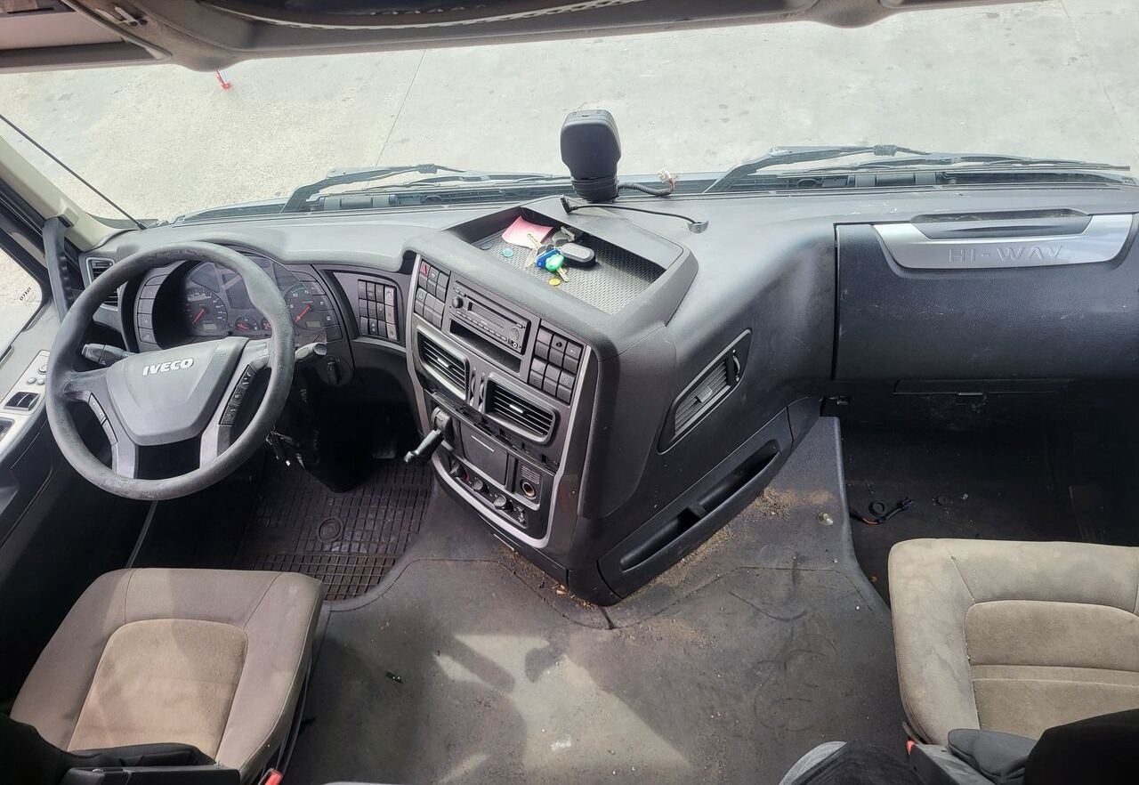 كابينة - شاحنة IVECO Stralis Hi-Way XP 2017r. Lift truck: صورة 9 كابينة - شاحنة IVECO Stralis Hi-Way XP 2017r. Lift truck: صورة 9