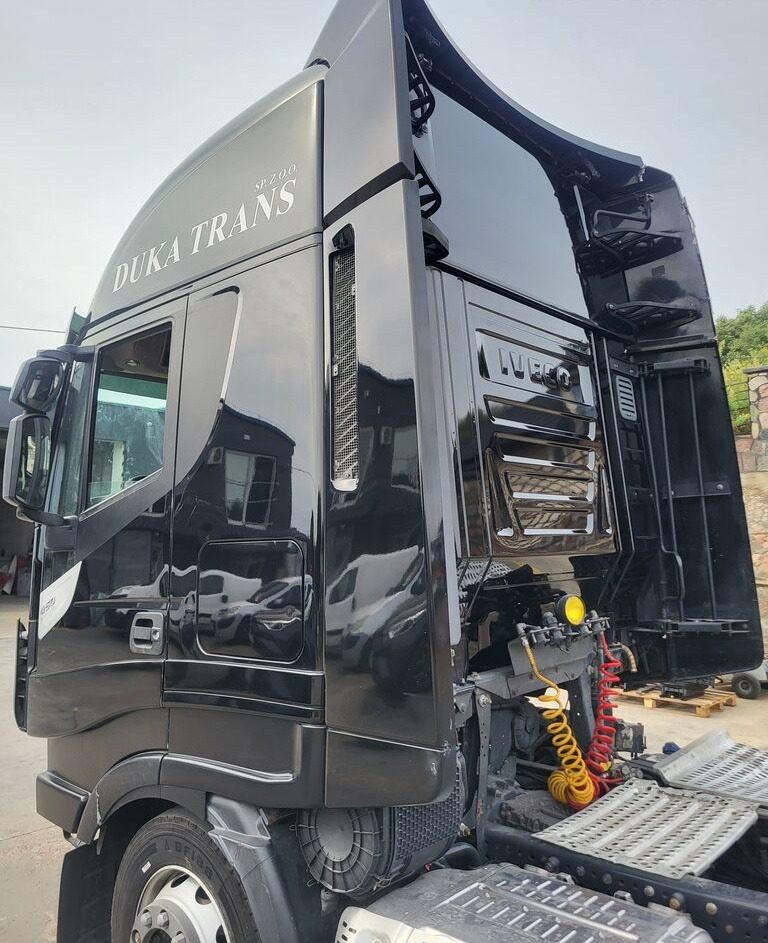 IVECO Stralis Hi-Way XP 2017r. Lift truck - كابينة - شاحنة: صورة 3 IVECO Stralis Hi-Way XP 2017r. Lift truck - كابينة - شاحنة: صورة 3