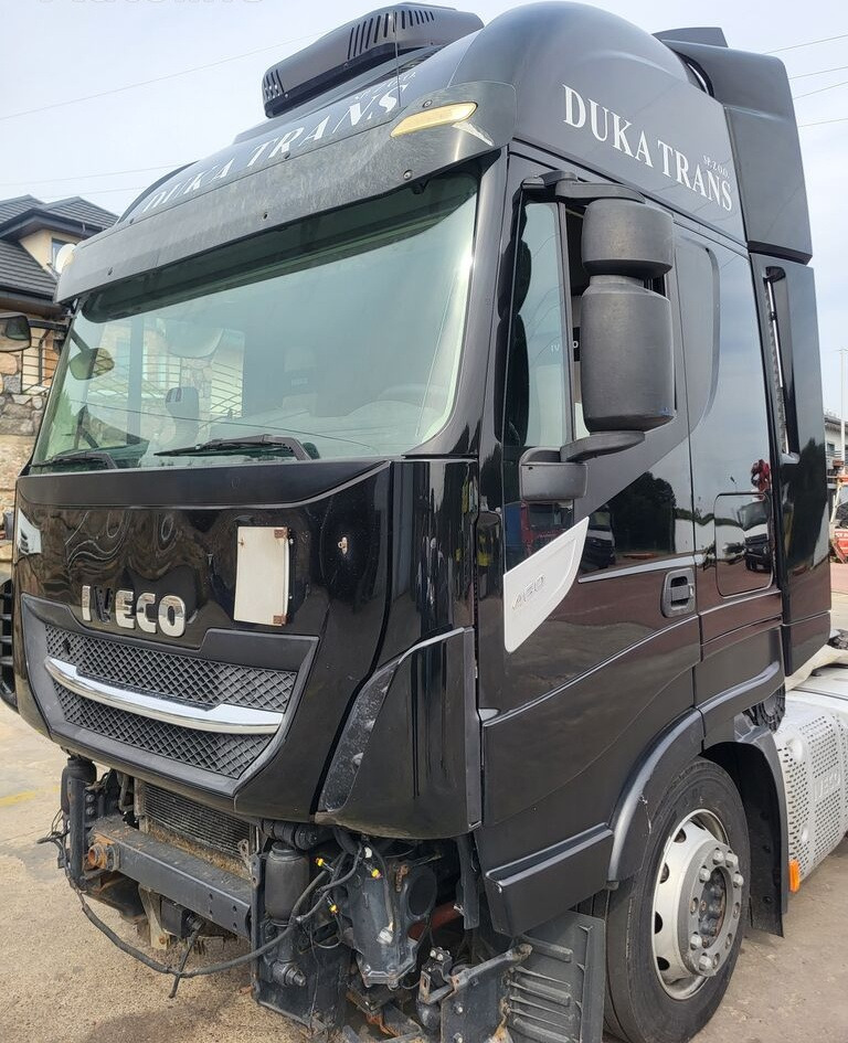 IVECO Stralis Hi-Way XP 2017r. Lift truck - كابينة - شاحنة: صورة 1 IVECO Stralis Hi-Way XP 2017r. Lift truck - كابينة - شاحنة: صورة 1