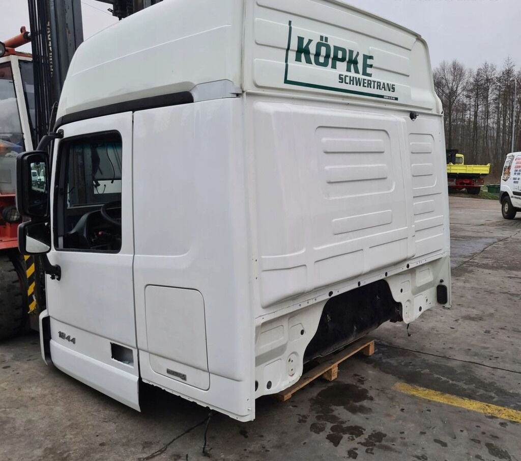 Mercedes-Benz ACTROS MP 3 MEGA SPACE - كابينة - شاحنة: صورة 4 Mercedes-Benz ACTROS MP 3 MEGA SPACE - كابينة - شاحنة: صورة 4