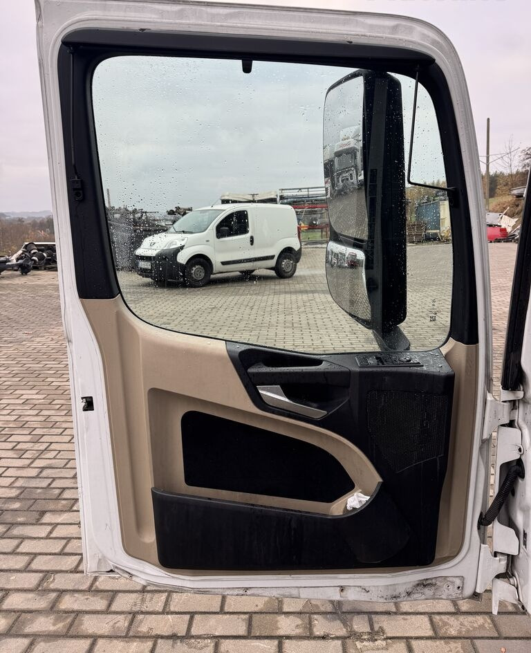 Mercedes-Benz ACTROS MP 4 LEWE truck - باب و قطع الغيار - شاحنة: صورة 3 Mercedes-Benz ACTROS MP 4 LEWE truck - باب و قطع الغيار - شاحنة: صورة 3