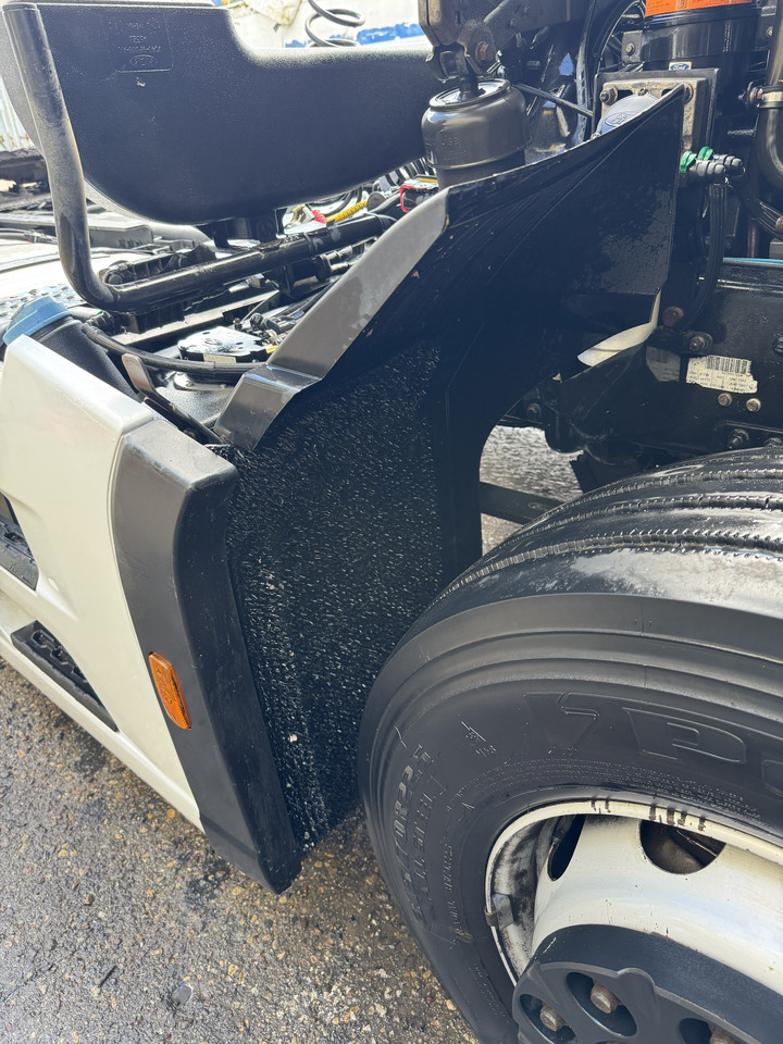 Ford F-Max - رفرف: صورة 2 Ford F-Max - رفرف: صورة 2