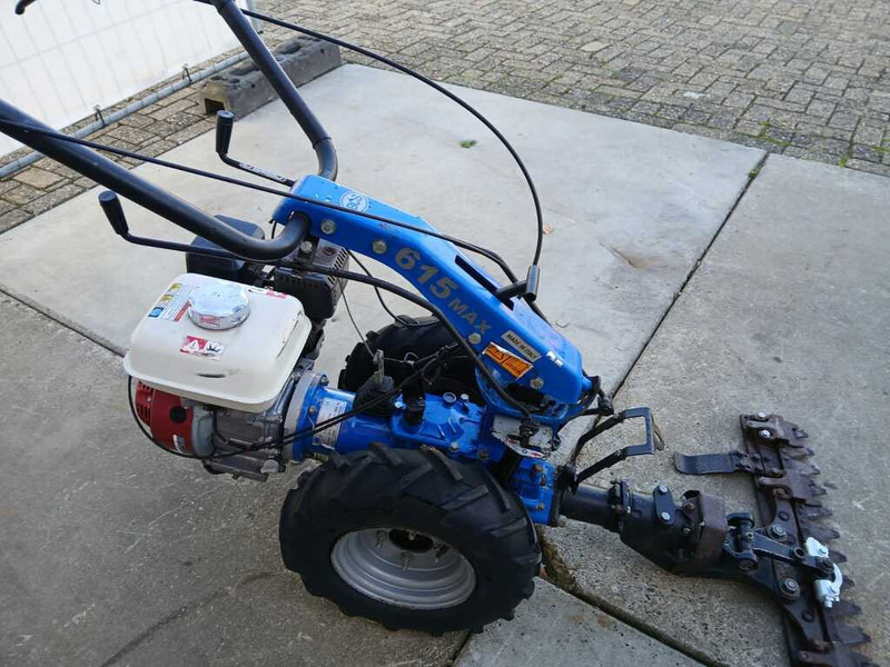 BCS 615 max - ماكينات قطع الحشائش الغابات: صورة 3 BCS 615 max - ماكينات قطع الحشائش الغابات: صورة 3