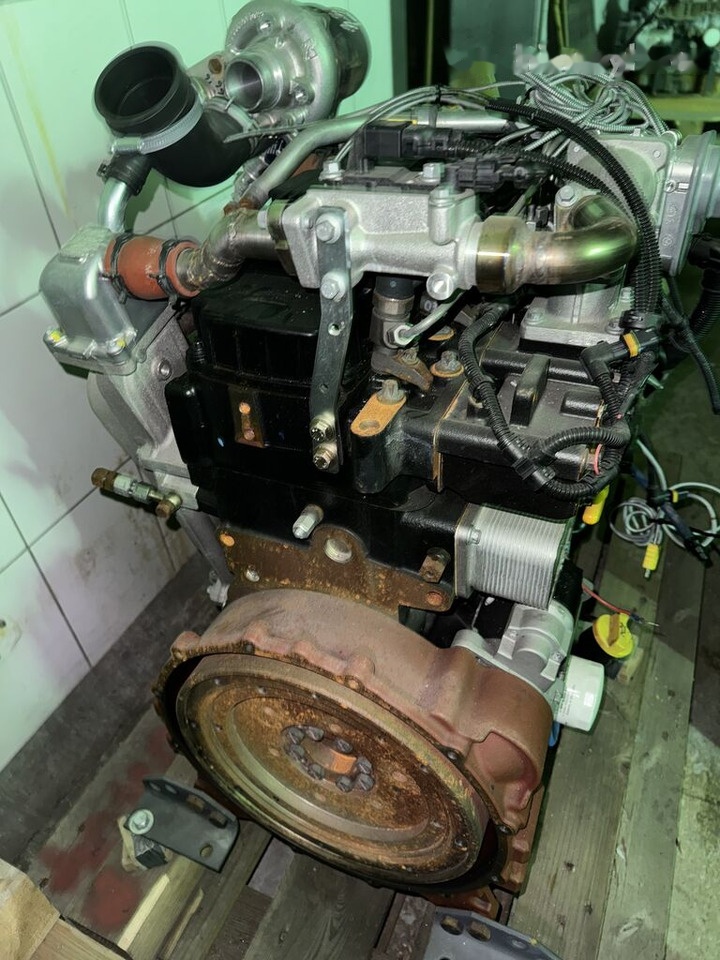 Deutz TCD 2.9 L4 - محرك - حفّار: صورة 3 Deutz TCD 2.9 L4 - محرك - حفّار: صورة 3