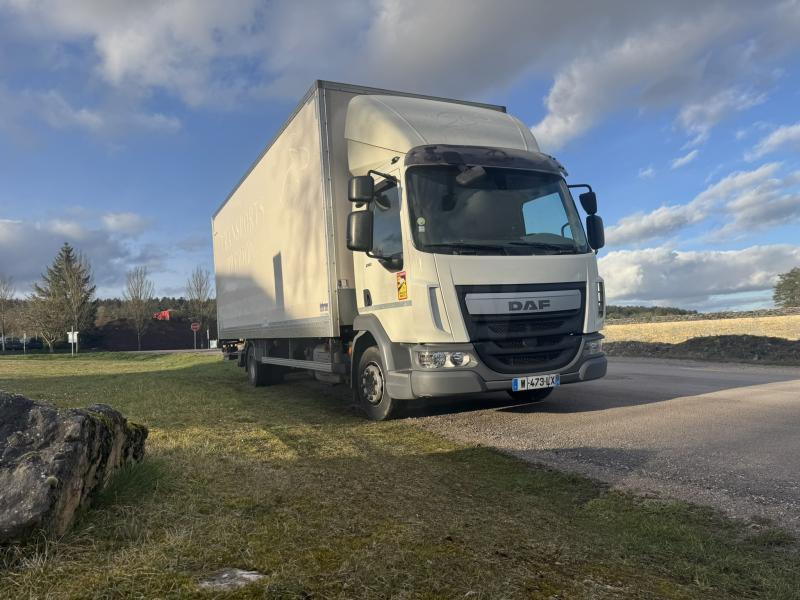 DAF LF 210 FA - شاحنة صندوقية: صورة 1 DAF LF 210 FA - شاحنة صندوقية: صورة 1