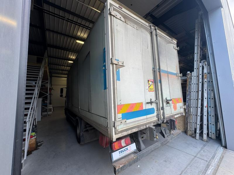 شاحنة صندوقية Mercedes Atego: صورة 8