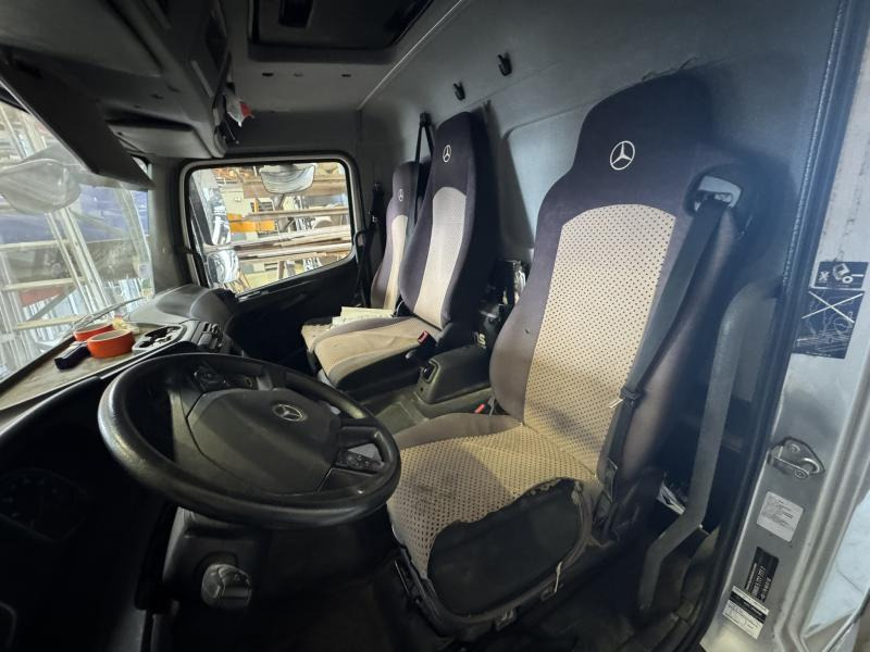شاحنة صندوقية Mercedes Atego: صورة 9