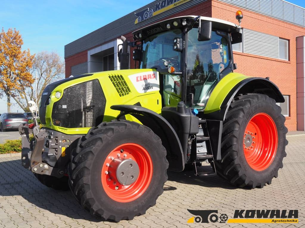 Claas Axion 840 CEBIS - جرار: صورة 1 Claas Axion 840 CEBIS - جرار: صورة 1