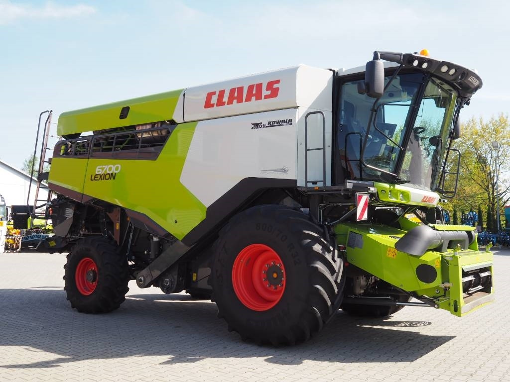 Claas Lexion 6700 + V770 - حصادة: صورة 4 Claas Lexion 6700 + V770 - حصادة: صورة 4