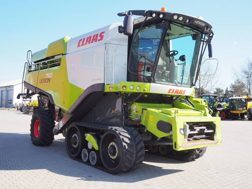 Claas Lexion 750TT GPS + V930 - حصادة: صورة 4 Claas Lexion 750TT GPS + V930 - حصادة: صورة 4