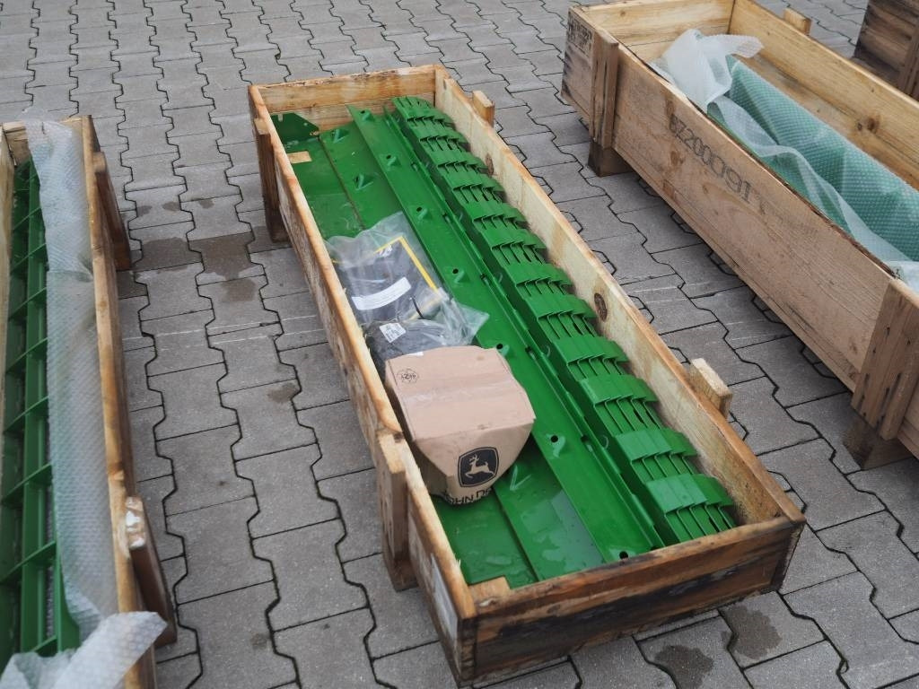 John Deere T660, T670 retrofit kit on corn - ملحقات حصادات: صورة 4 John Deere T660, T670 retrofit kit on corn - ملحقات حصادات: صورة 4