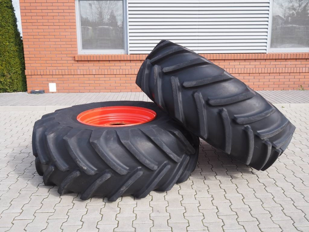Michelin Agricultural Wheels 650/75 R32 - Claas Jaguar - إطارات - آلات زراعية: صورة 2 Michelin Agricultural Wheels 650/75 R32 - Claas Jaguar - إطارات - آلات زراعية: صورة 2