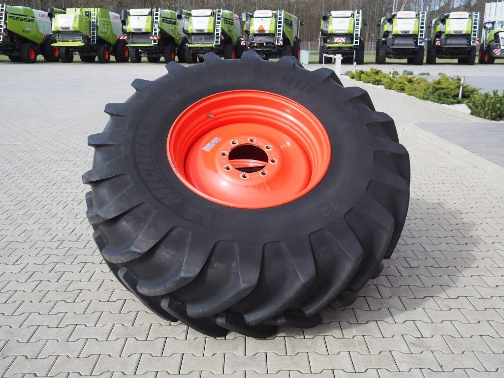Michelin Agricultural Wheels 650/75 R32 - Claas Jaguar - إطارات - آلات زراعية: صورة 4 Michelin Agricultural Wheels 650/75 R32 - Claas Jaguar - إطارات - آلات زراعية: صورة 4