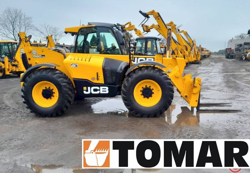 آلة رفع ونقل تلسكوبية JCB 560-80: صورة 1