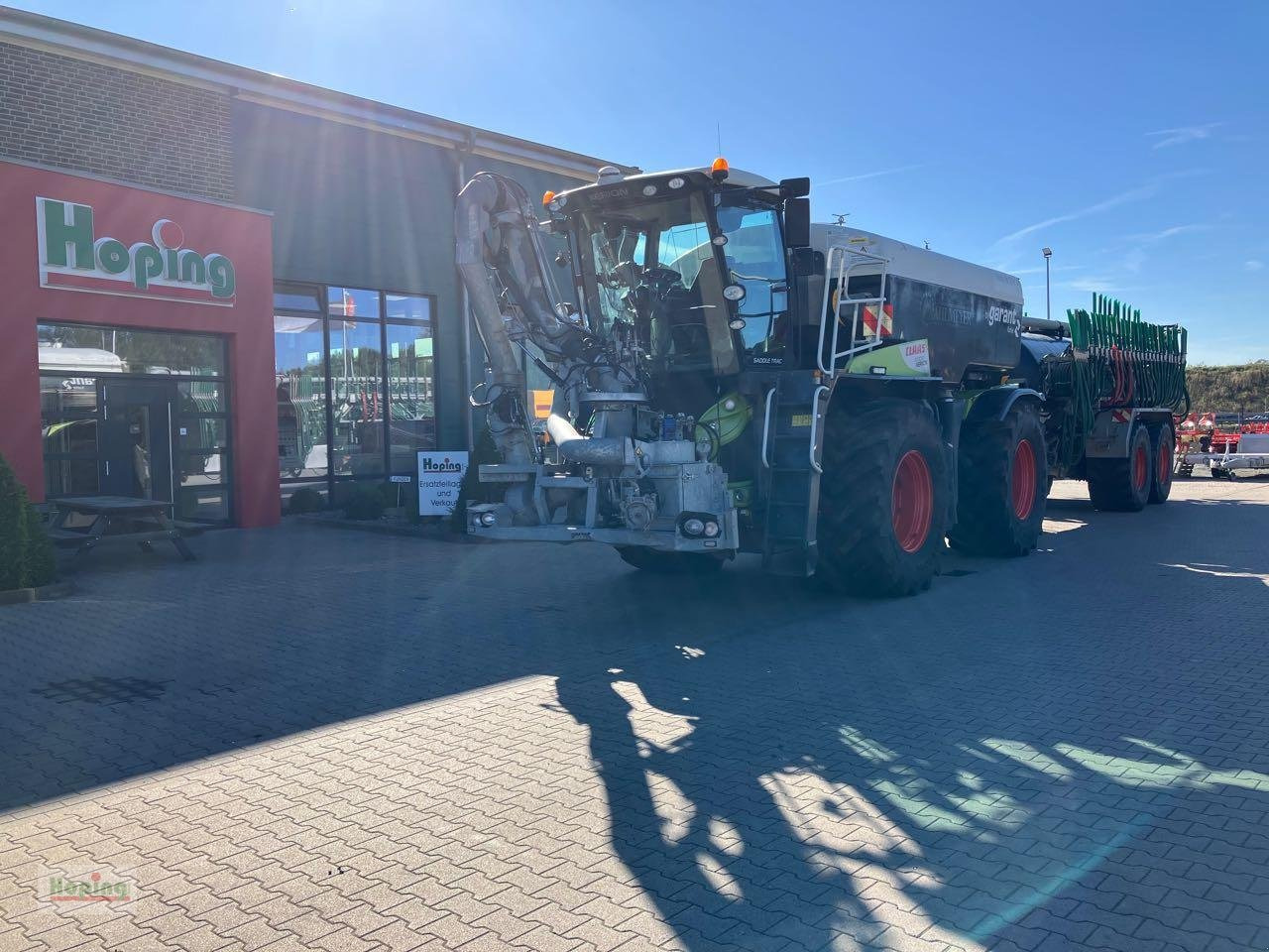 CLAAS Xerion 4000 Saddle Trac Gülletechnik - جرار: صورة 1 CLAAS Xerion 4000 Saddle Trac Gülletechnik - جرار: صورة 1