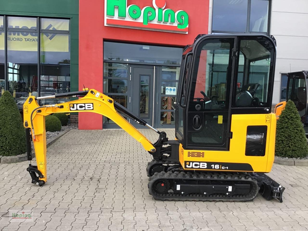 JCB 16C-1 - حفار صغير: صورة 1 JCB 16C-1 - حفار صغير: صورة 1