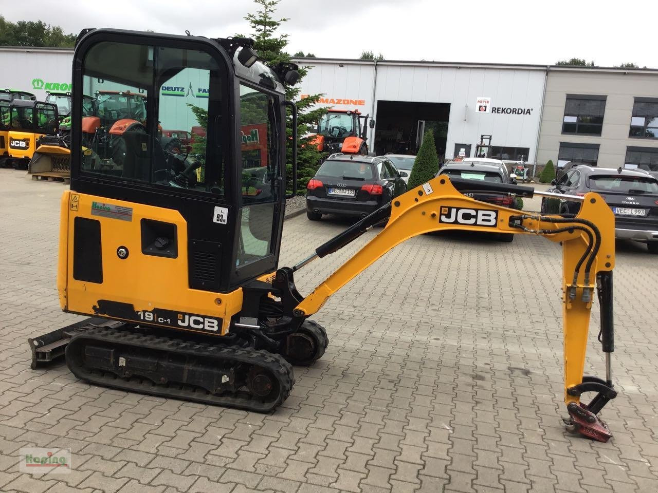 JCB 19C-1 - حفار صغير: صورة 1 JCB 19C-1 - حفار صغير: صورة 1