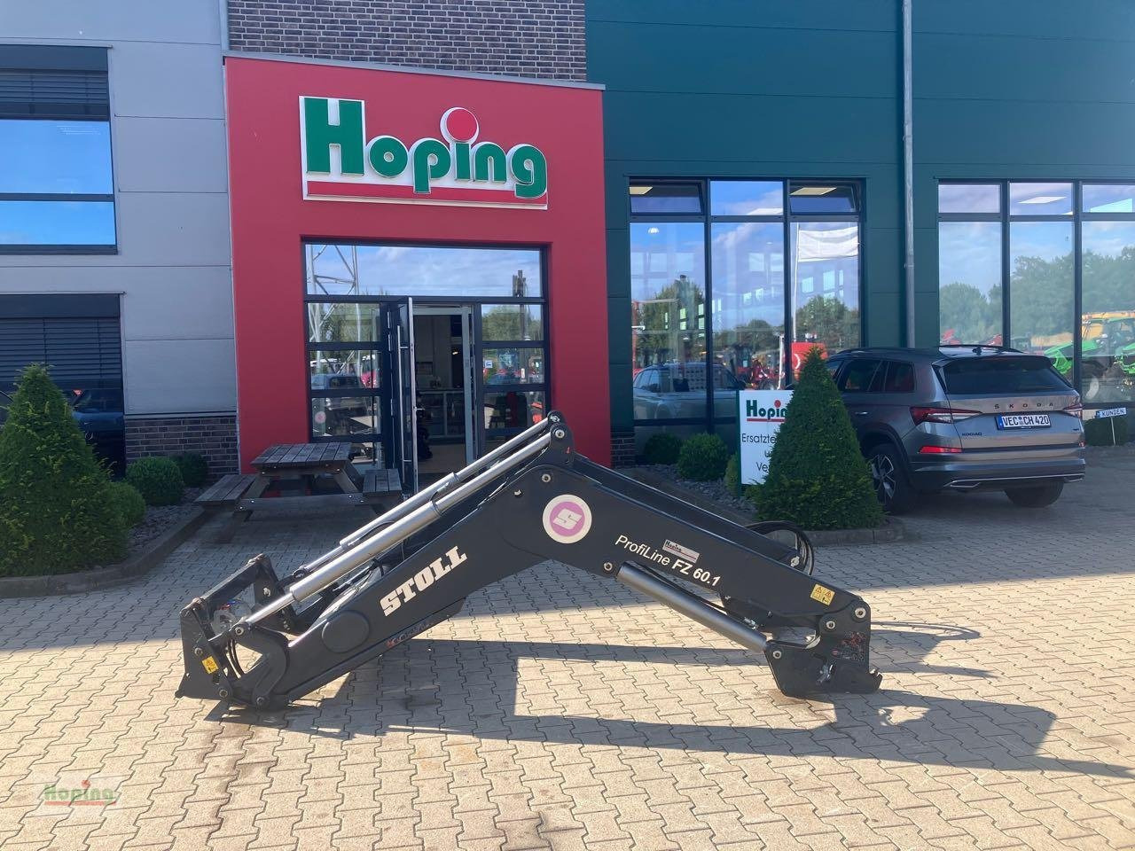 Stoll FZ 60.1 - مغراف أمامي للجرار: صورة 1 Stoll FZ 60.1 - مغراف أمامي للجرار: صورة 1