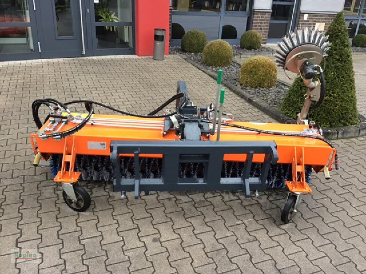 Tuchel Plus 590 Kehrmaschin - مقشة: صورة 3 Tuchel Plus 590 Kehrmaschin - مقشة: صورة 3