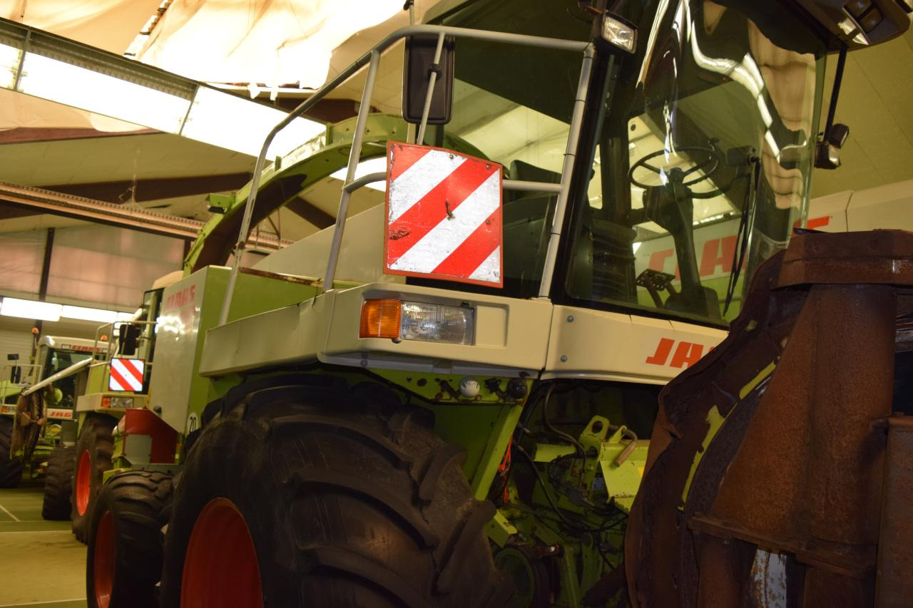 CLAAS Jaguar 860 - حصادة الأعلاف: صورة 4 CLAAS Jaguar 860 - حصادة الأعلاف: صورة 4