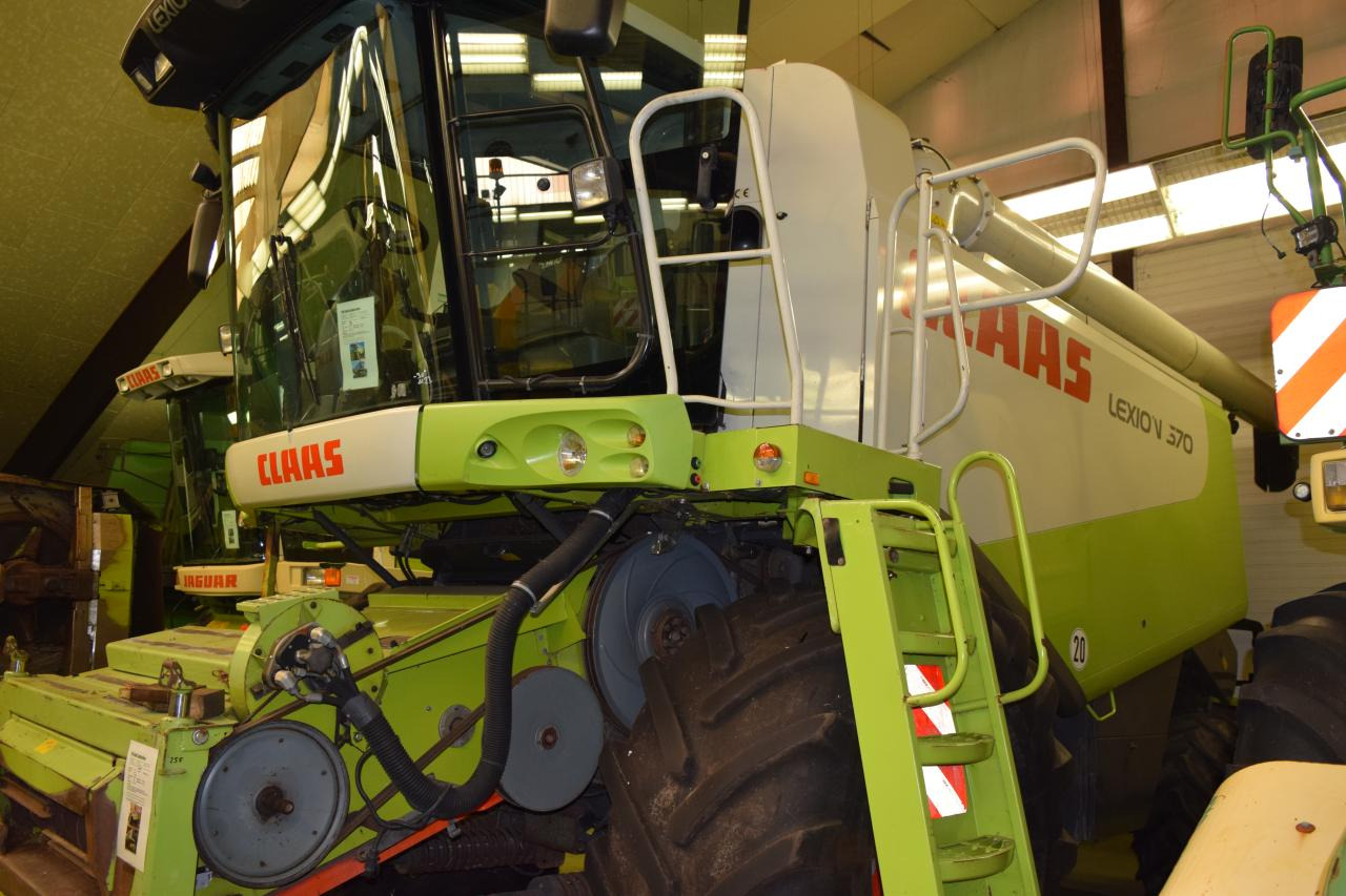 CLAAS Lexion 570 *3-D* *4x4* - حصادة: صورة 2 CLAAS Lexion 570 *3-D* *4x4* - حصادة: صورة 2