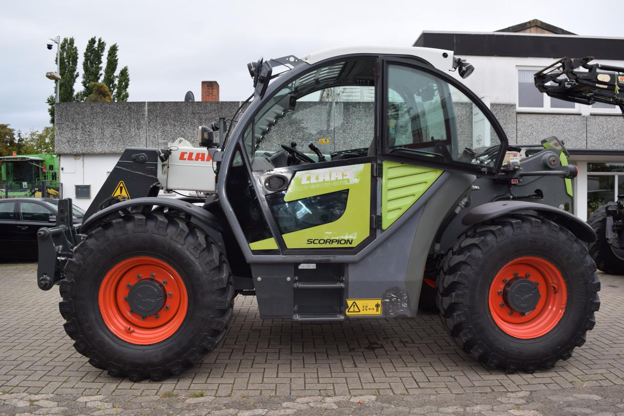 CLAAS SCORPION 7044 - آلة رفع ونقل تلسكوبية: صورة 3 CLAAS SCORPION 7044 - آلة رفع ونقل تلسكوبية: صورة 3