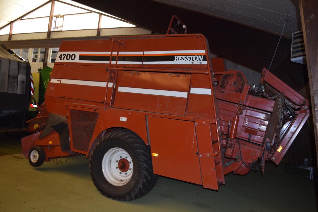 Fiat Hesston 4700 - آلة بالات مربعة: صورة 3 Fiat Hesston 4700 - آلة بالات مربعة: صورة 3