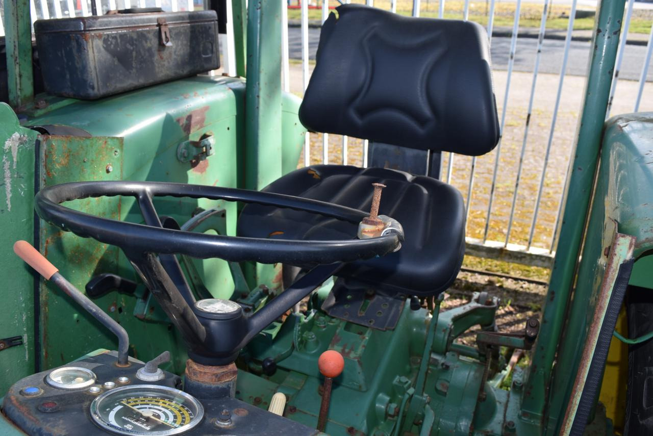 John Deere 2130 - جرار: صورة 5 John Deere 2130 - جرار: صورة 5