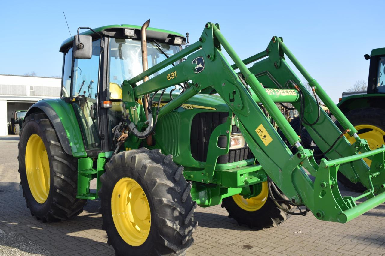 John Deere 6220 - جرار: صورة 3 John Deere 6220 - جرار: صورة 3