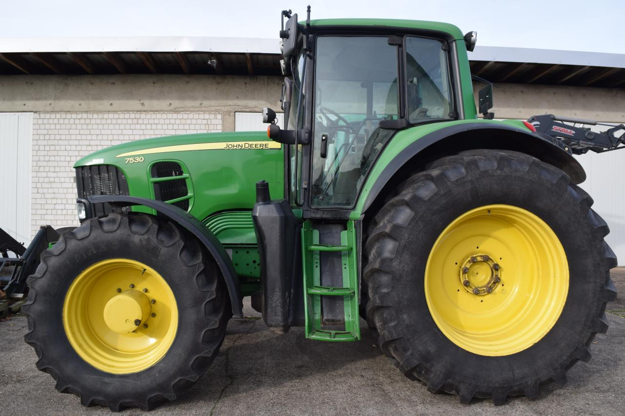 John Deere 7530 Premium - جرار: صورة 1 John Deere 7530 Premium - جرار: صورة 1