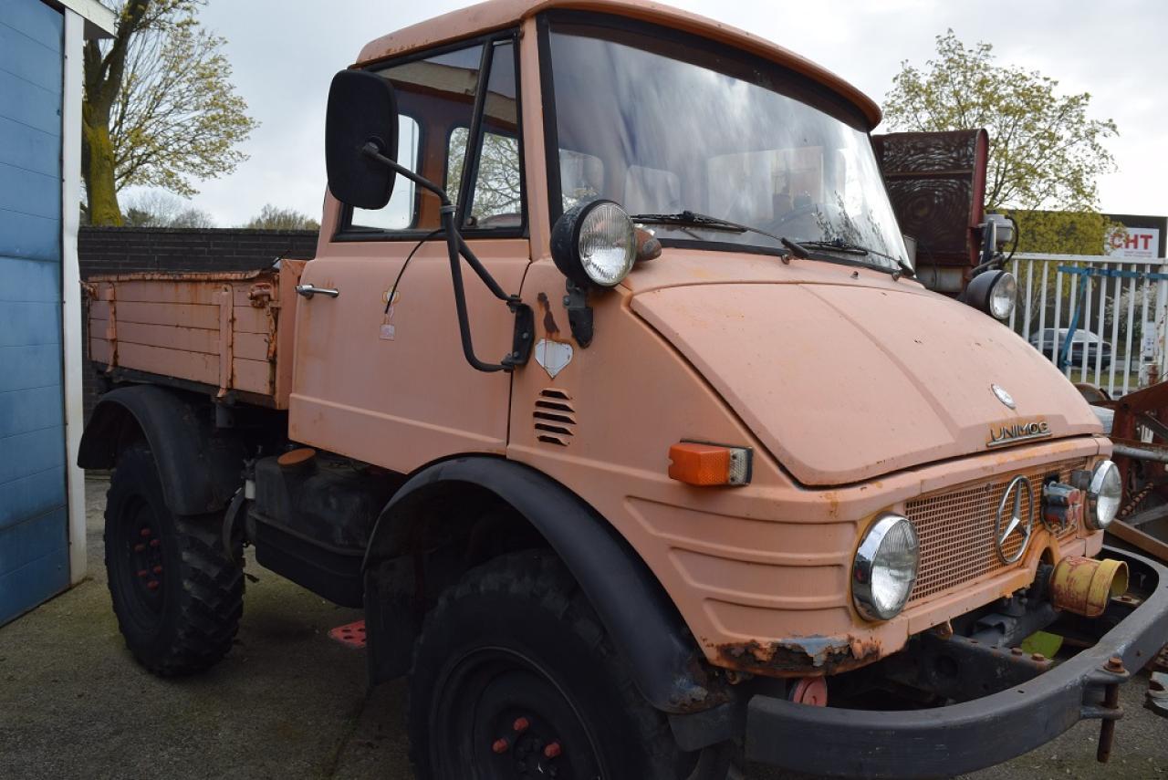 Mercedes-Benz Unimog U421 - سيارة خدمات/ سيارة خاصة: صورة 1 Mercedes-Benz Unimog U421 - سيارة خدمات/ سيارة خاصة: صورة 1