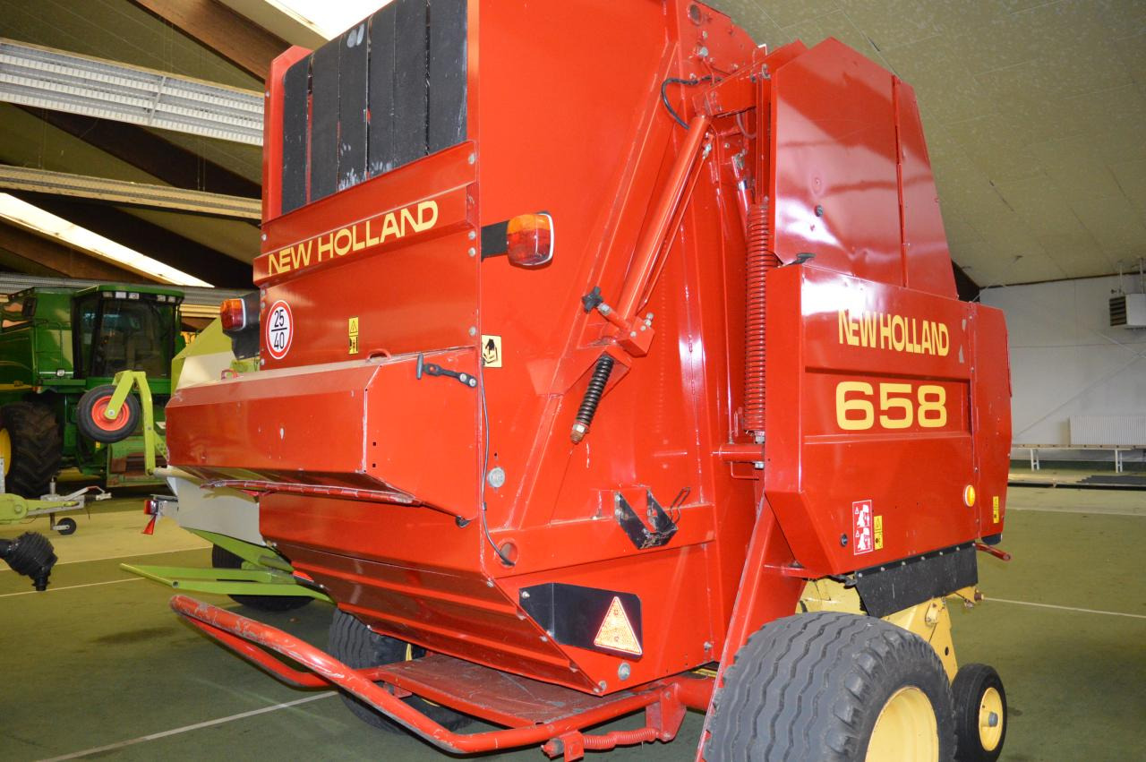 New Holland 658 - آلة بالات دائرية: صورة 3 New Holland 658 - آلة بالات دائرية: صورة 3