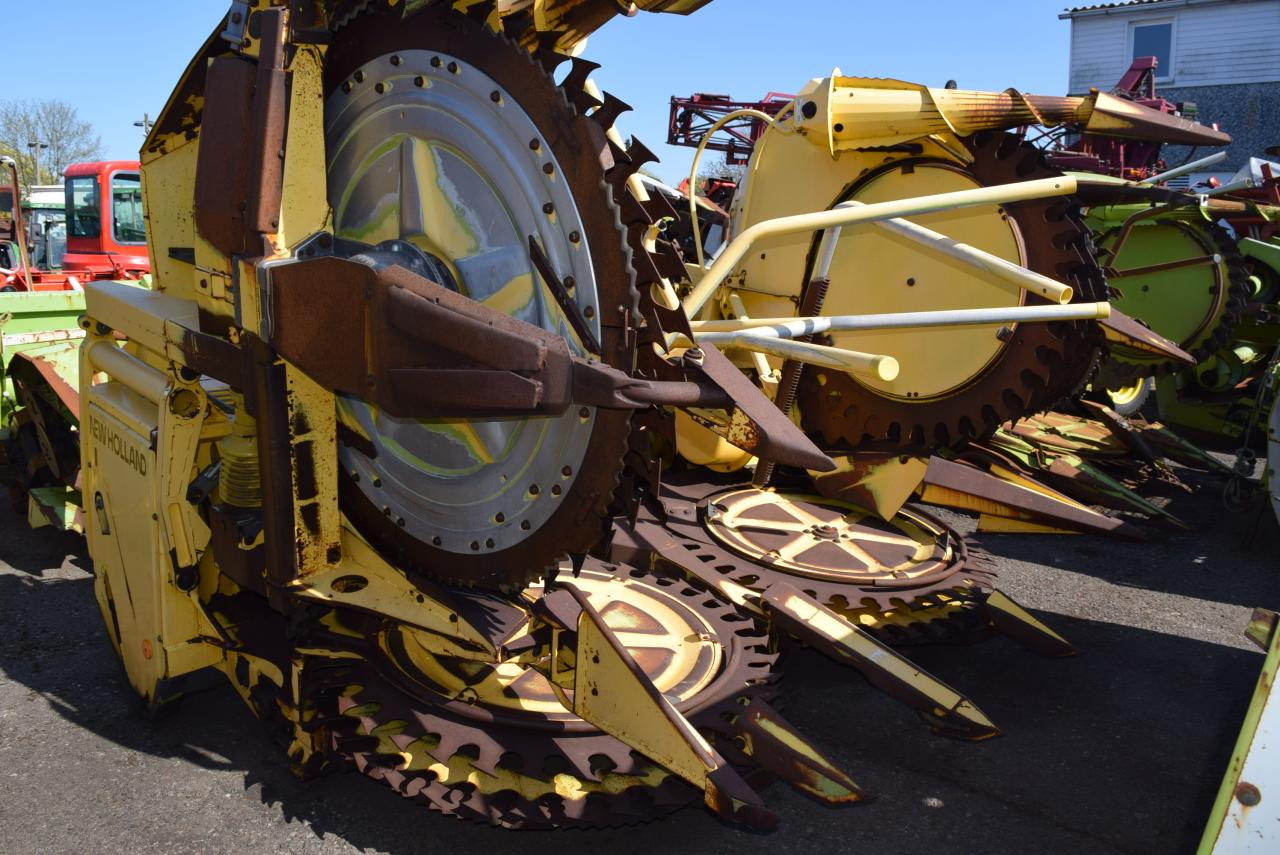 New Holland RI 600 *Maisgebiss* - حصادة ذرة: صورة 1 New Holland RI 600 *Maisgebiss* - حصادة ذرة: صورة 1