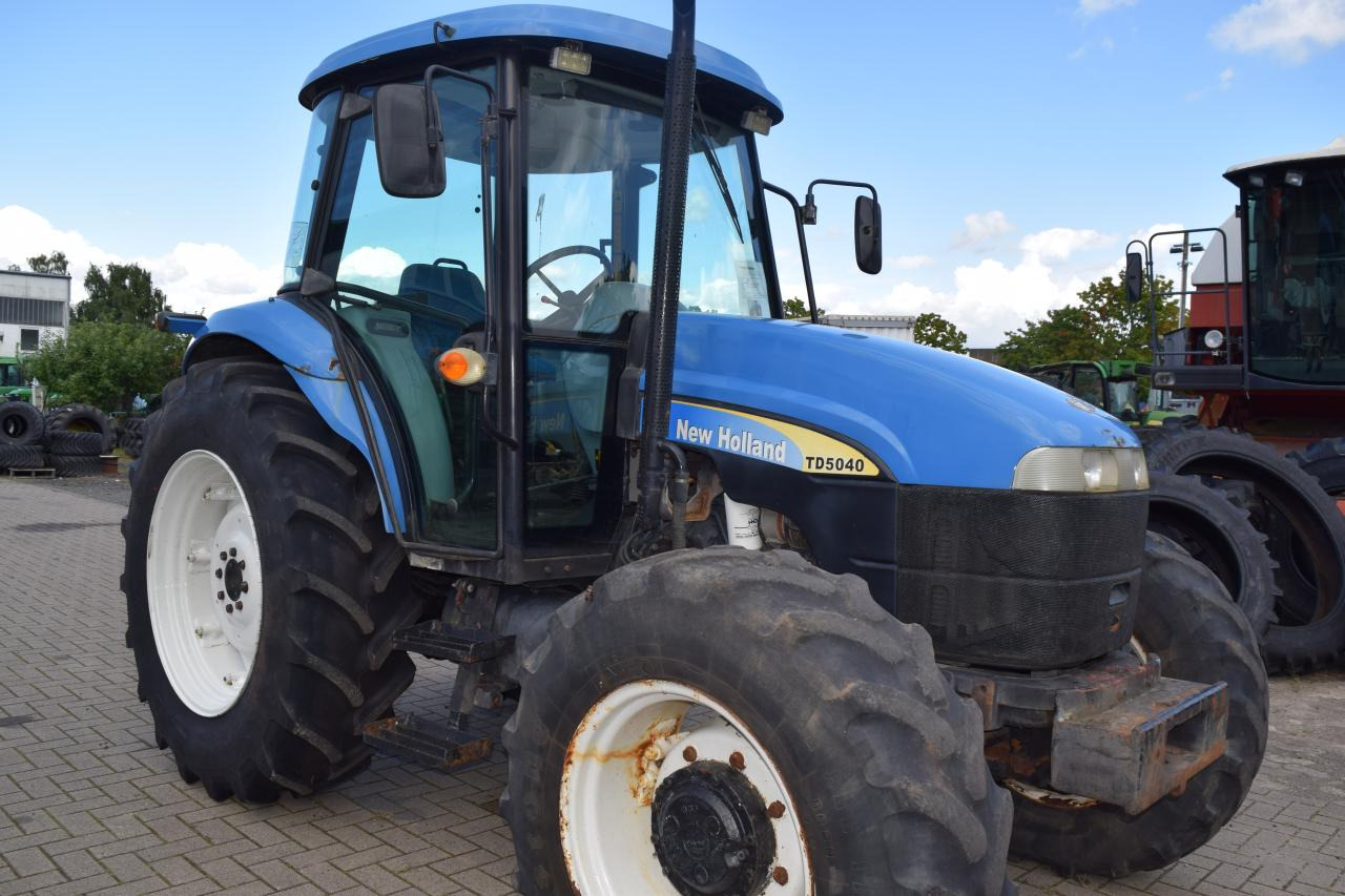 New Holland TD 5040 - جرار: صورة 3 New Holland TD 5040 - جرار: صورة 3