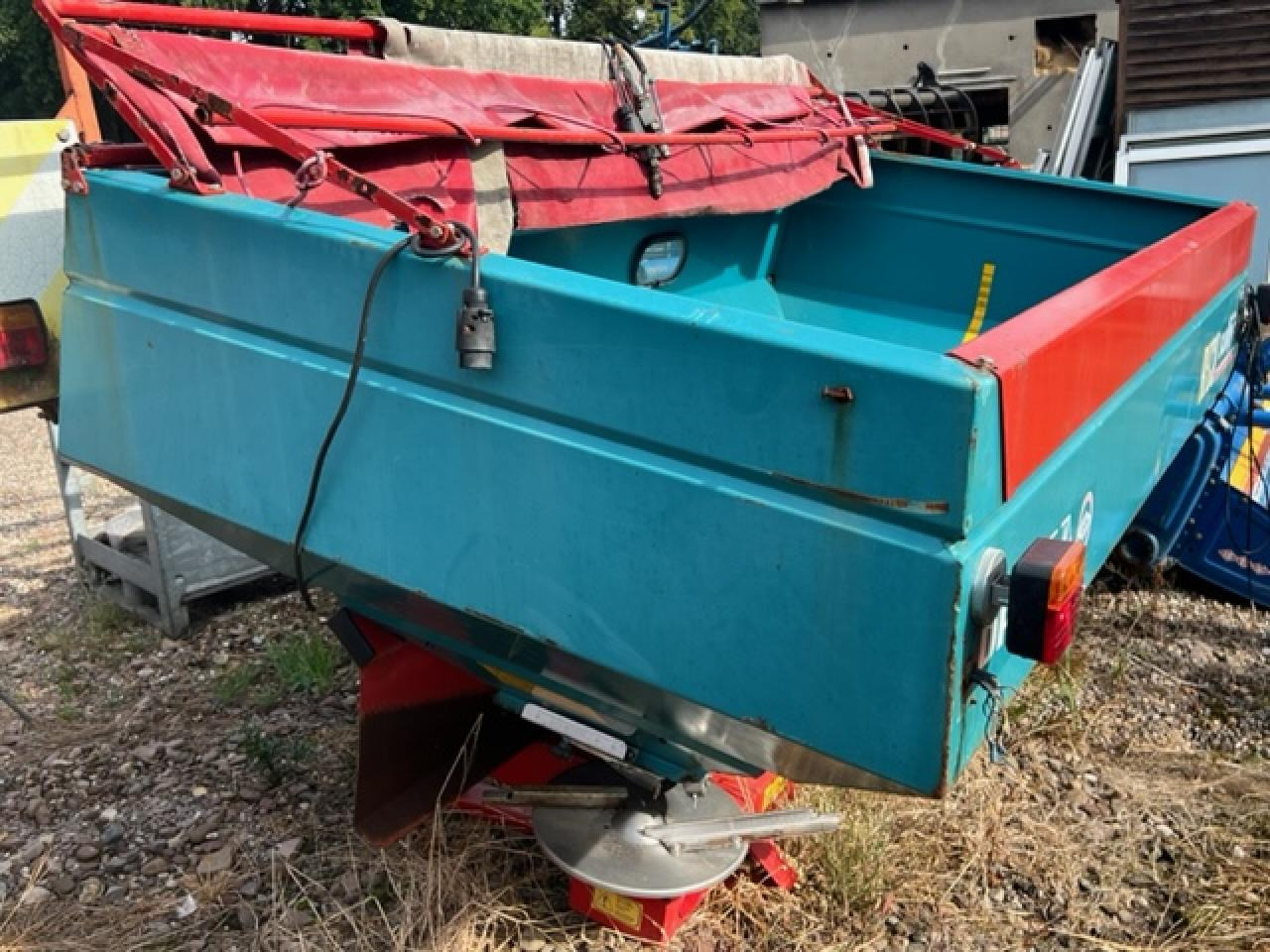 Sulky Burel DPX 2004 - آلة نشر السماد: صورة 3 Sulky Burel DPX 2004 - آلة نشر السماد: صورة 3