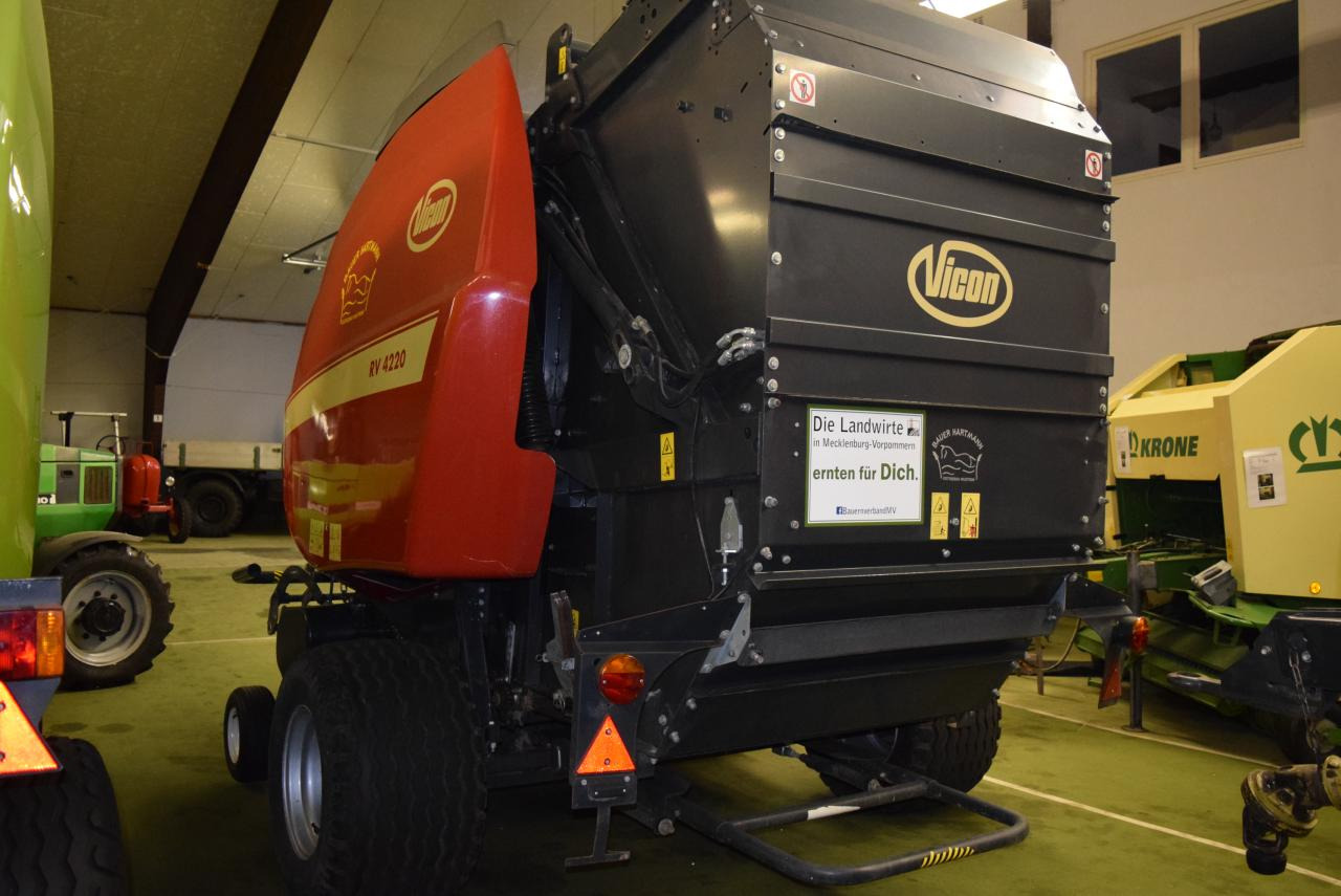 Vicon RV 4220 SC 14 - آلة بالات دائرية: صورة 4 Vicon RV 4220 SC 14 - آلة بالات دائرية: صورة 4