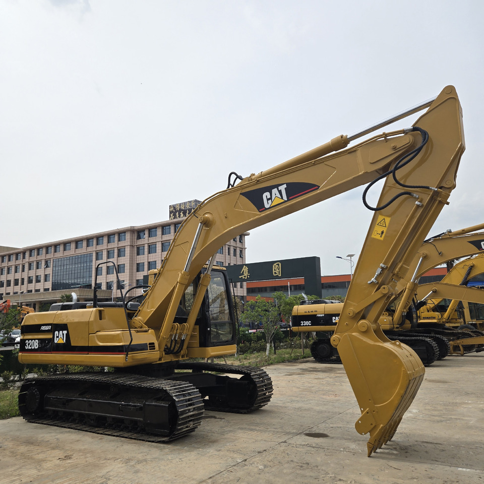CATERPILLAR 320BL - حفار زاحف: صورة 3 CATERPILLAR 320BL - حفار زاحف: صورة 3