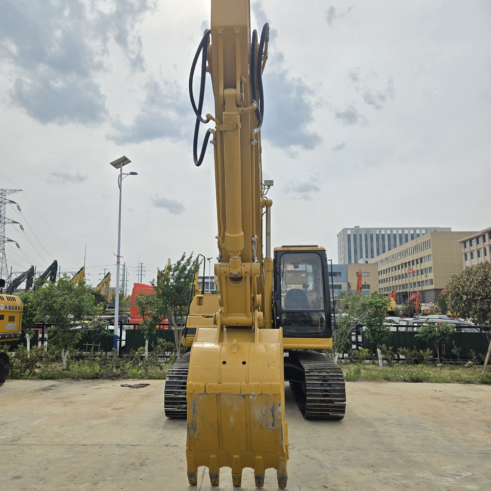 حفار زاحف CATERPILLAR 320BL: صورة 8
