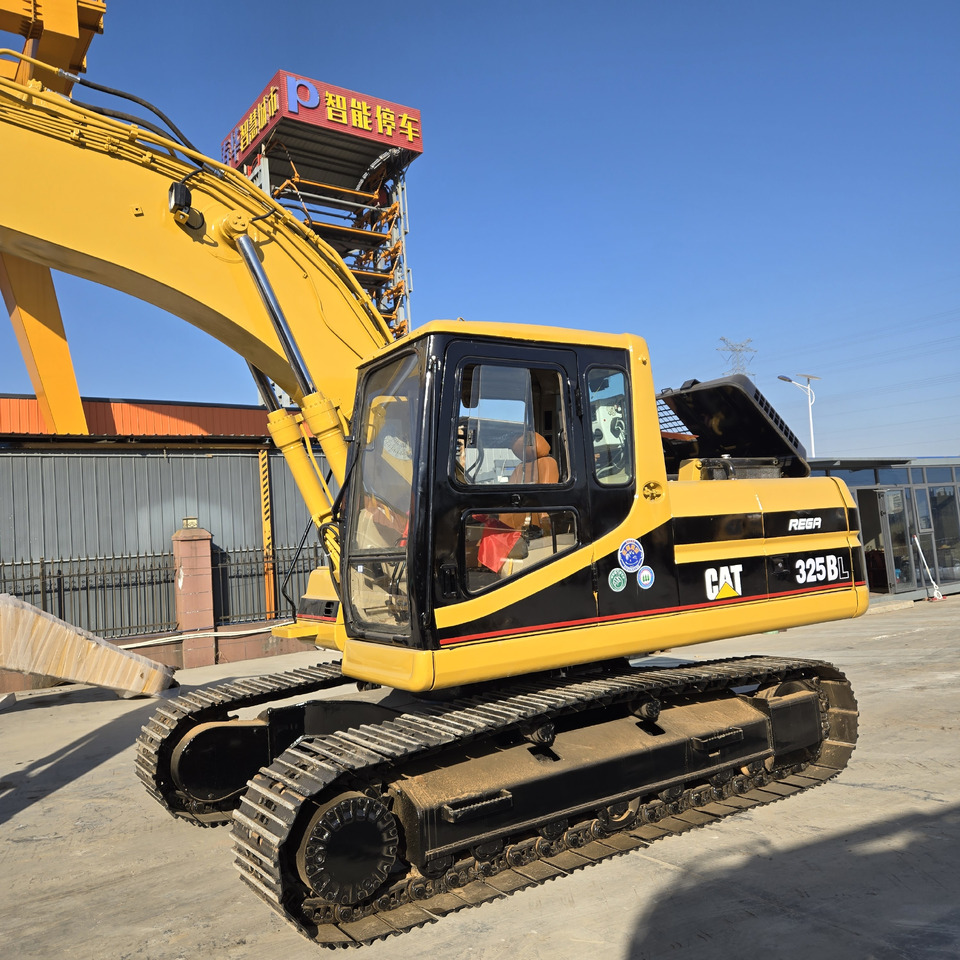 CATERPILLAR 325B - حفار زاحف: صورة 5 CATERPILLAR 325B - حفار زاحف: صورة 5