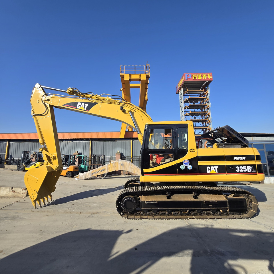 CATERPILLAR 325B - حفار زاحف: صورة 1 CATERPILLAR 325B - حفار زاحف: صورة 1