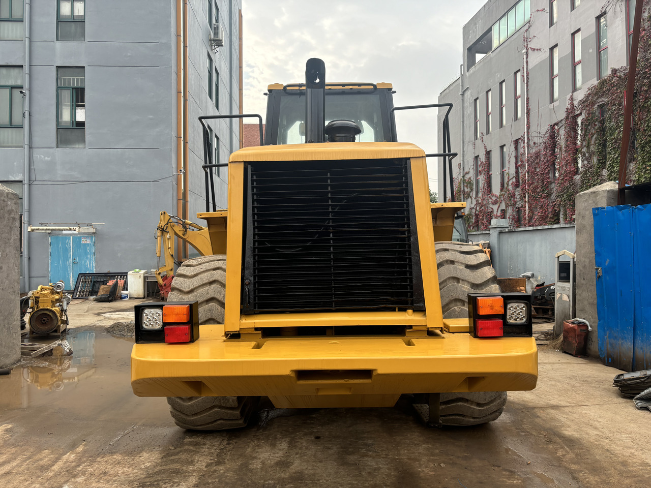 اللودر بعجل CATERPILLAR 966G: صورة 10