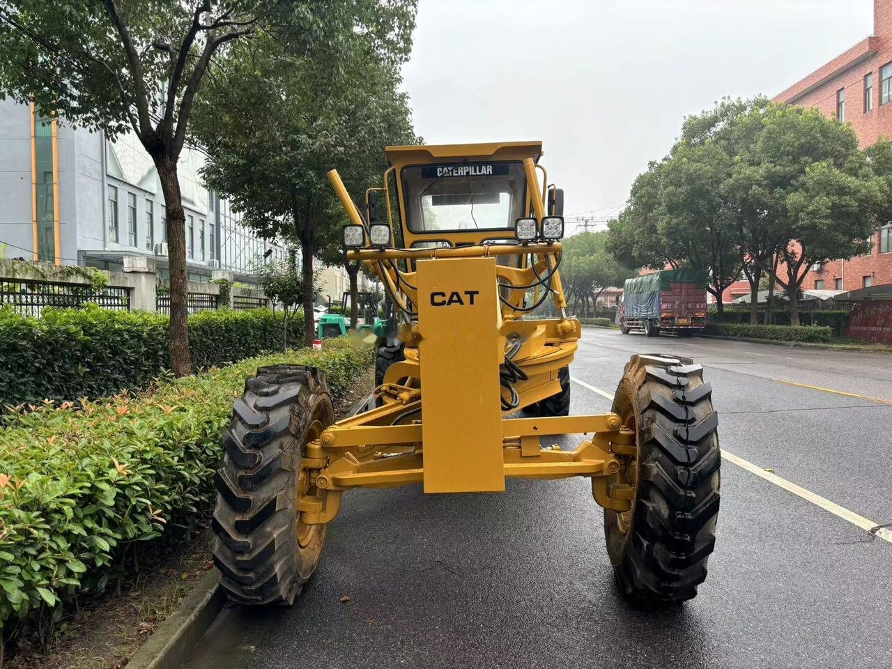 Caterpillar 140H - ماكينة تسوية: صورة 2 Caterpillar 140H - ماكينة تسوية: صورة 2