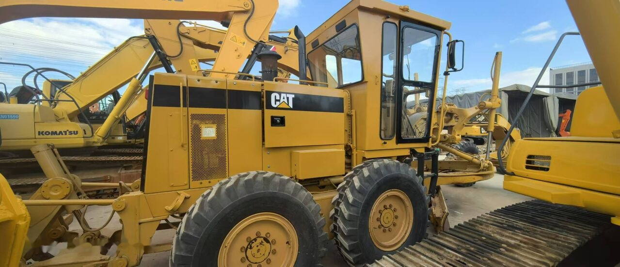 Caterpillar 140H - ماكينة تسوية: صورة 1 Caterpillar 140H - ماكينة تسوية: صورة 1