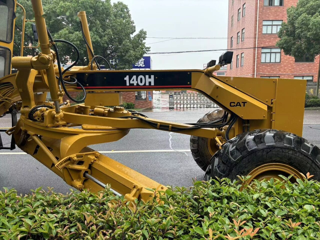 Caterpillar 140H - ماكينة تسوية: صورة 1 Caterpillar 140H - ماكينة تسوية: صورة 1