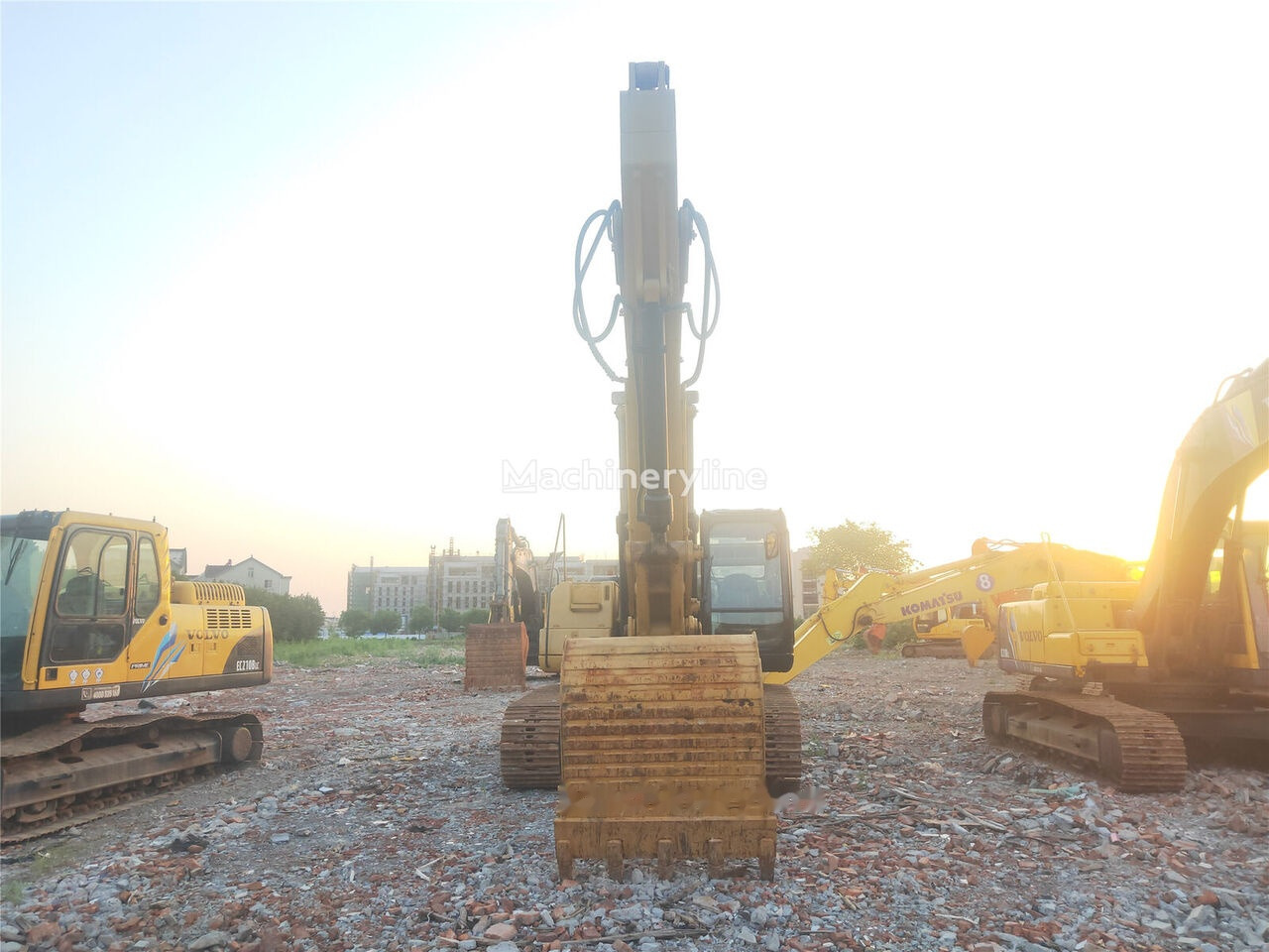 Caterpillar 325C - حفار زاحف: صورة 5 Caterpillar 325C - حفار زاحف: صورة 5