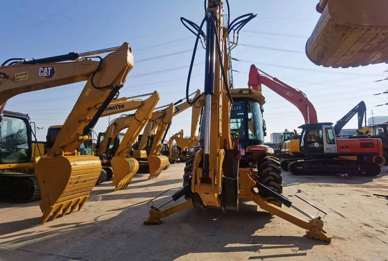 Caterpillar 420F - لودر ذو محراث خلفي/ باكهو: صورة 2 Caterpillar 420F - لودر ذو محراث خلفي/ باكهو: صورة 2