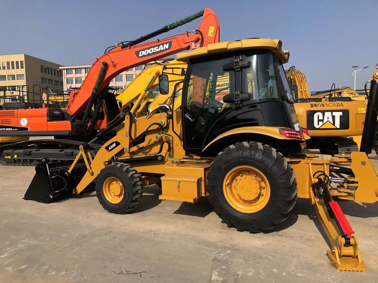 Caterpillar 420F - لودر ذو محراث خلفي/ باكهو: صورة 3 Caterpillar 420F - لودر ذو محراث خلفي/ باكهو: صورة 3
