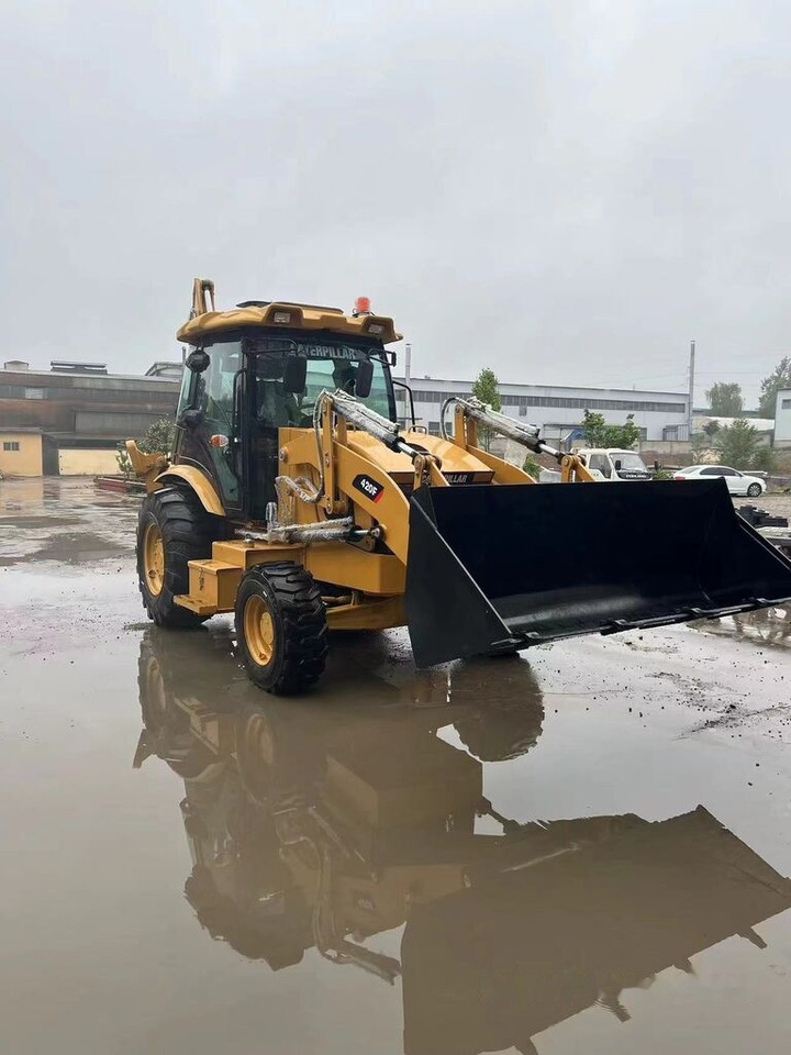 Caterpillar 420F - لودر ذو محراث خلفي/ باكهو: صورة 4 Caterpillar 420F - لودر ذو محراث خلفي/ باكهو: صورة 4