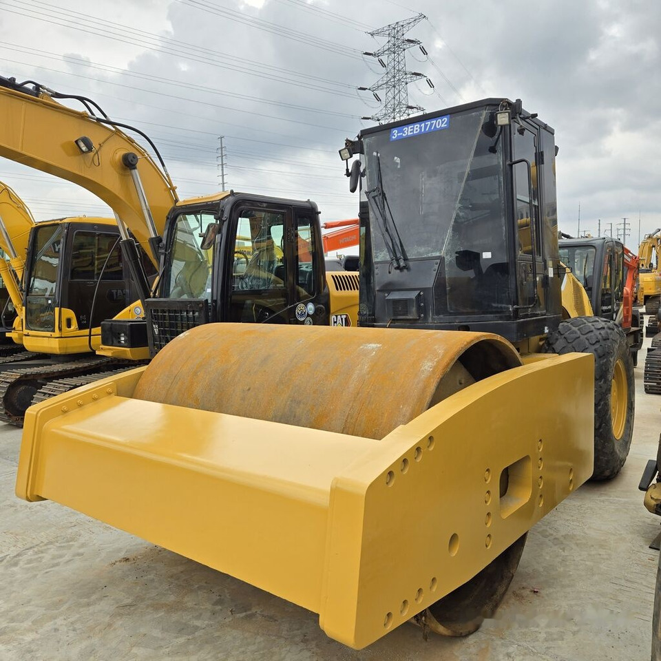 Caterpillar CS76 - ضاغطة التربة: صورة 4 Caterpillar CS76 - ضاغطة التربة: صورة 4