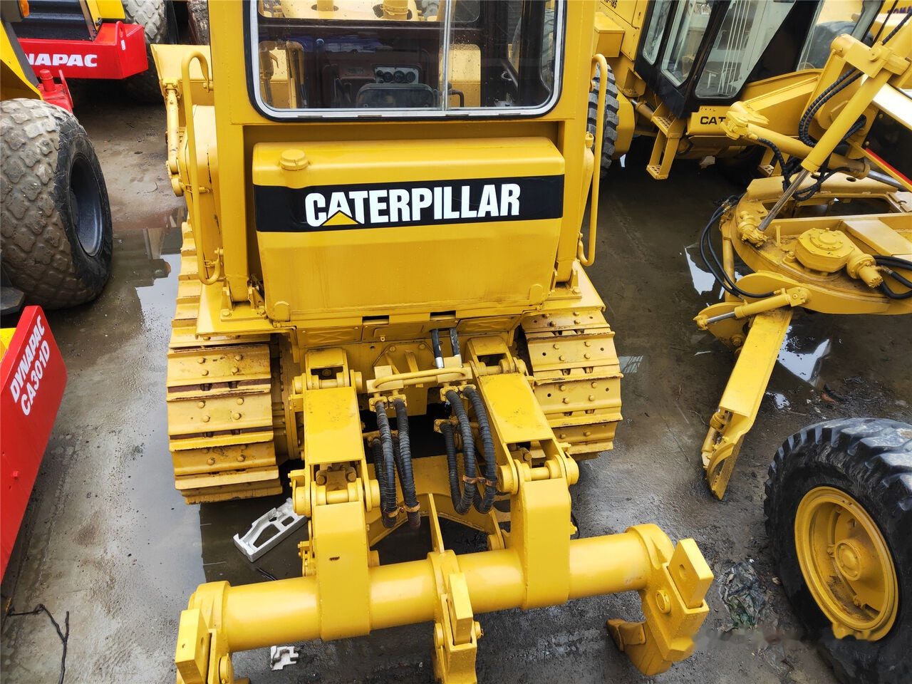 Caterpillar D6D - بلدوزر: صورة 1 Caterpillar D6D - بلدوزر: صورة 1